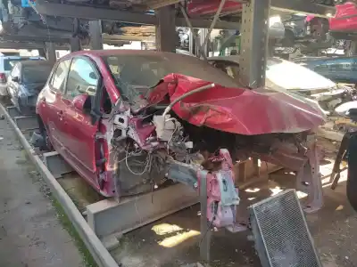 Veículo de Sucata toyota auris active do ano 2012 alimentado 1zr