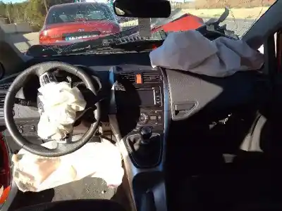 Veículo de Sucata toyota auris active do ano 2012 alimentado 1zr