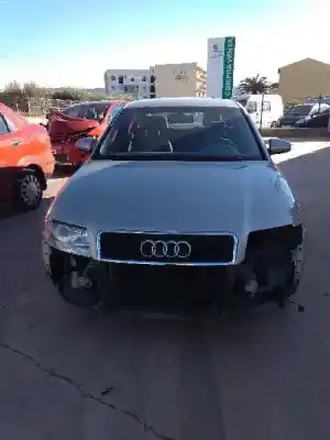 Veículo de Sucata audi a4 berlina (8e) 1.9 tdi (96kw) do ano 2001 alimentado awx