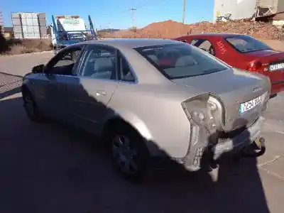 Veículo de Sucata audi a4 berlina (8e) 1.9 tdi (96kw) do ano 2001 alimentado awx