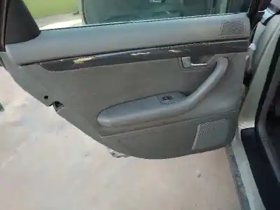 Veículo de Sucata audi a4 berlina (8e) 1.9 tdi (96kw) do ano 2001 alimentado awx