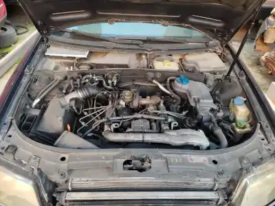 Veículo de Sucata audi a6 berlina (4b2) 2.5 tdi do ano 2002 alimentado 
