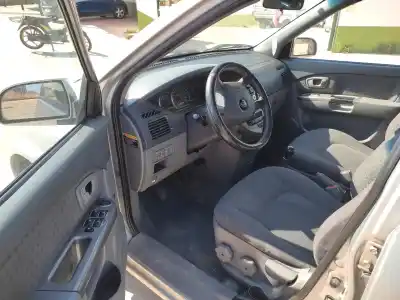 Veículo de Sucata kia carens 2.0 crdi ex monovolumen do ano 2005 alimentado d4ea