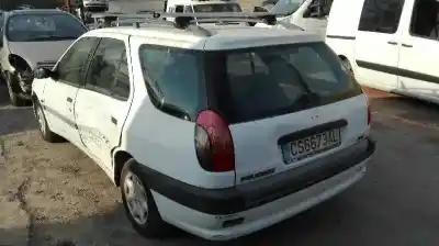 Veículo de Sucata peugeot 306 break style do ano 1997 alimentado nfz