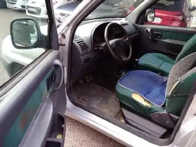 Sloopvoertuig peugeot partner (s1) combispace van het jaar 2000 aangedreven wjz