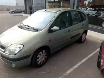 Veicolo di demolizione renault scenic (ja..) 1.6 16v authentique (ja0b/11) dell'anno 2003 alimentato k4m a7