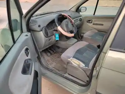 Veicolo di demolizione renault scénic i monospace (ja0/1_, fa0_) 1.9 dti (ja1u) dell'anno 2002 alimentato f9q q7