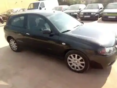 Veículo de Sucata nissan almera (n16/e) acenta do ano 2006 alimentado yd22