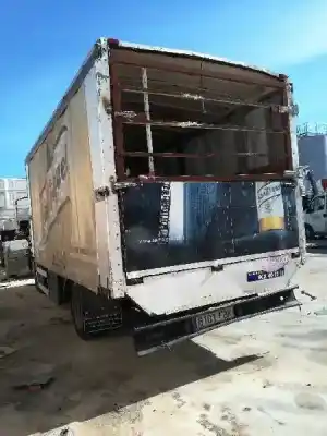 Veicolo di demolizione nissan atleon tk 95/2 dell'anno 2006 alimentato b660