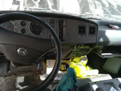 Veicolo di demolizione nissan atleon tk 95/2 dell'anno 2006 alimentato b660