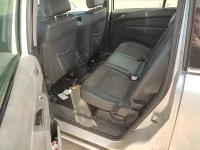 Veicolo di demolizione opel zafira b cosmo dell'anno 2006 alimentato z19dth