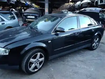 Veículo de Sucata audi a4 berlina (8e) 2.5 v6 24v tdi do ano 2001 alimentado ake