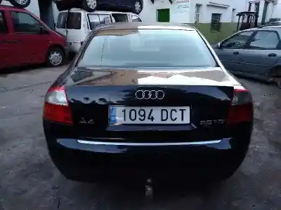 Veículo de Sucata audi a4 berlina (8e) 2.5 v6 24v tdi do ano 2001 alimentado ake
