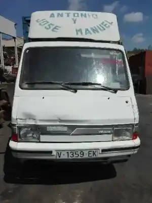 Veicolo di demolizione NISSAN TRADE Caja cerrada techo elevado dell'anno 1993 alimentato A428