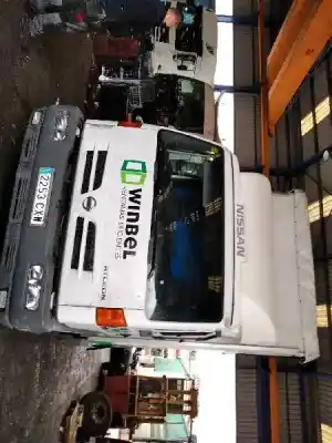 Verschrottungsfahrzeug NISSAN ATLEON TK10.95 des Jahres 2004 angetrieben B660