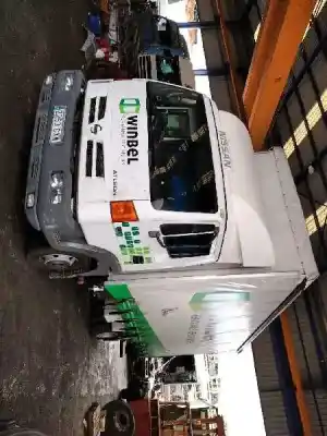 Veículo de Sucata nissan atleon tk10.95 do ano 2004 alimentado b660