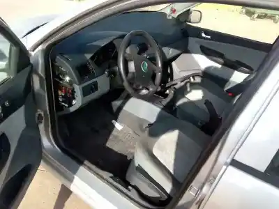 Здавання транспортного засобу skoda fabia (6y2/6y3) classic року 2002 потужний asy