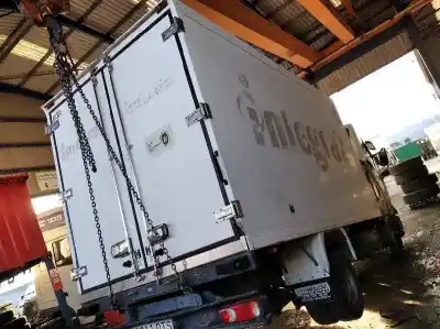 Veículo de Sucata nissan atleon tk-130/2 do ano 2005 alimentado bd30