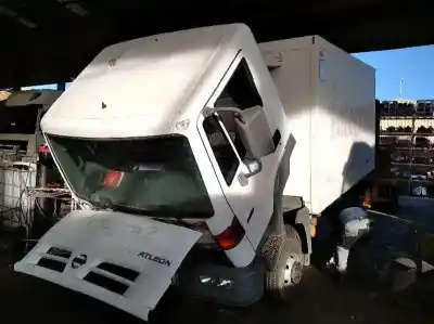 Veículo de Sucata nissan atleon tk-130/2 do ano 2005 alimentado bd30