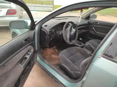 Véhicule à la ferraille volkswagen                                         passat berlina (3b2)                                                                                                                                                                                                                                       comfortline                                                                                                                                                                                                                                                de l'année 1999 alimenté ajm