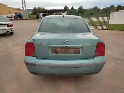 Véhicule à la ferraille volkswagen                                         passat berlina (3b2)                                                                                                                                                                                                                                       comfortline                                                                                                                                                                                                                                                de l'année 1999 alimenté ajm