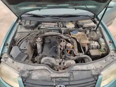 Veículo de Sucata volkswagen passat berlina (3b2) comfortline do ano 1999 alimentado ajm