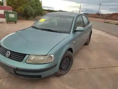 Veículo de Sucata volkswagen passat berlina (3b2) comfortline do ano 1999 alimentado ajm