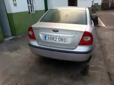 Veículo de Sucata ford focus berlina (cap) ambiente (d) do ano 2005 alimentado hhda