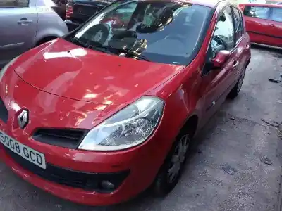 Veículo de Sucata renault                                            clio iii                                                                                                                                                                                                                                                   dynamique                                                                                                                                                                                                                                                  do ano 2008 alimentado d4f h7