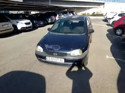 Veículo de Sucata OPEL CORSA B Swing do ano 1997 alimentado X 17 D (4EE1)
