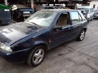 Veículo de Sucata ford fiesta berlina ghia do ano 1996 alimentado fha