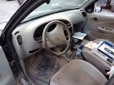 Veículo de Sucata ford fiesta berlina ghia do ano 1996 alimentado fha