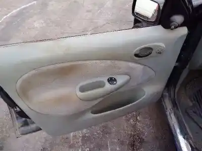 Veículo de Sucata ford fiesta berlina ghia do ano 1996 alimentado fha