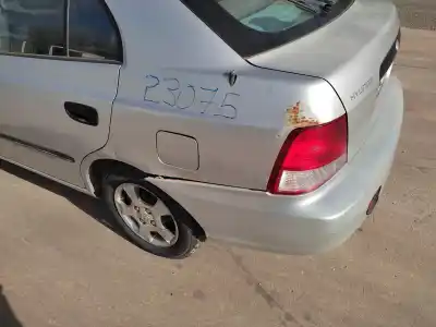 Sloopvoertuig hyundai accent (lc) gl 4p van het jaar 2001 aangedreven g4ea