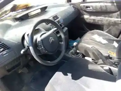 Veículo de Sucata citroen c4 berlina collection do ano 2006 alimentado nfu