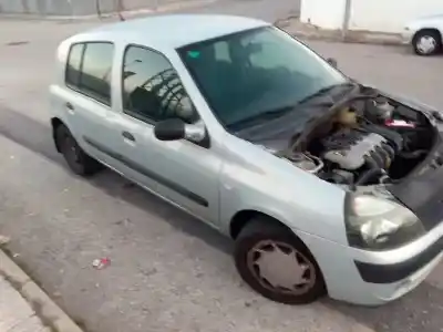 Здавання транспортного засобу renault   року 2003 потужний d4f b7