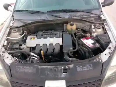 Здавання транспортного засобу renault   року 2003 потужний d4f b7