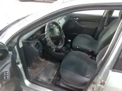 Vehicul casat ford focus turnier (cak) ghia al anului 2002 alimentat f9da