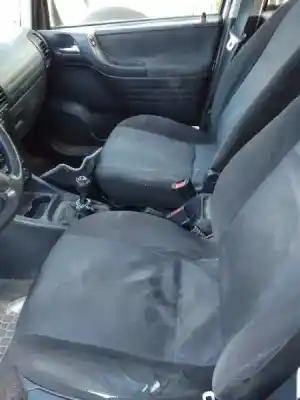 Vehicul casat opel zafira a elegance al anului 2000 alimentat x20dtl