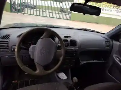 Veículo de Sucata hyundai accent (lc) gls do ano 2001 alimentado g4ea