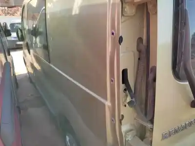 Veículo de Sucata renault trafic combi (ab 4.01) 1.9 diesel do ano 2001 alimentado 