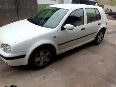 Veicolo di demolizione volkswagen golf iv berlina (1j1) conceptline dell'anno 1998 alimentato akl