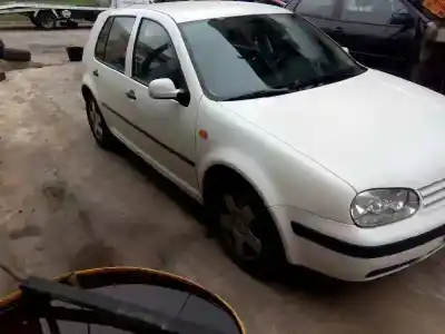 Veicolo di demolizione volkswagen golf iv berlina (1j1) conceptline dell'anno 1998 alimentato akl