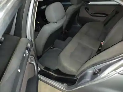 Veículo de Sucata bmw serie 3 berlina (e46) 320d do ano 2004 alimentado 204d4