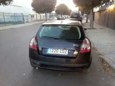 Véhicule à la ferraille fiat stilo (192) 1.9 jtd cat de l'année 2003 alimenté 192a1000
