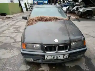 Veículo de Sucata bmw serie 3 berlina (e36) 325i do ano 1992 alimentado 