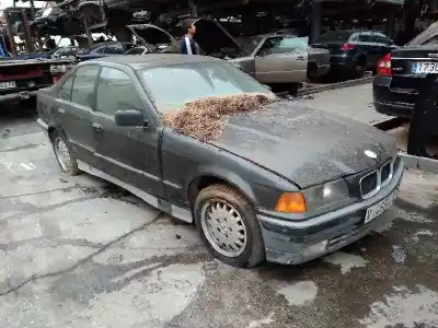 Veículo de Sucata bmw serie 3 berlina (e36) 325i do ano 1992 alimentado 