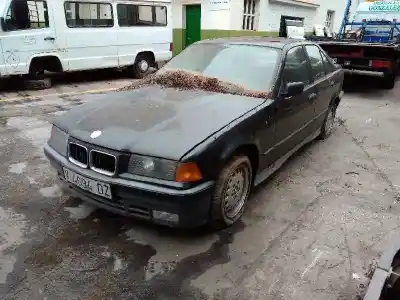 Veículo de Sucata bmw serie 3 berlina (e36) 325i do ano 1992 alimentado 