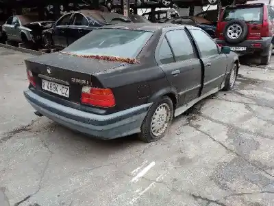 Veículo de Sucata bmw serie 3 berlina (e36) 325i do ano 1992 alimentado 