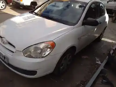 Veicolo di demolizione hyundai accent (mc) gl dell'anno 2006 alimentato d4fa
